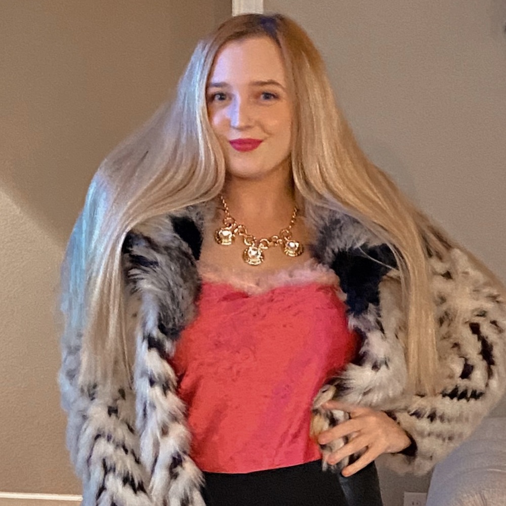 Meet your Posher, Meaghan